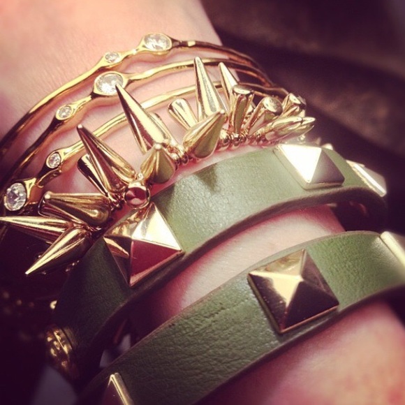 :: Stella & Dot | Dainty Gold Bangle Bracelets Retired✨Sparkle [3] Devi … - Picture 4 of 5